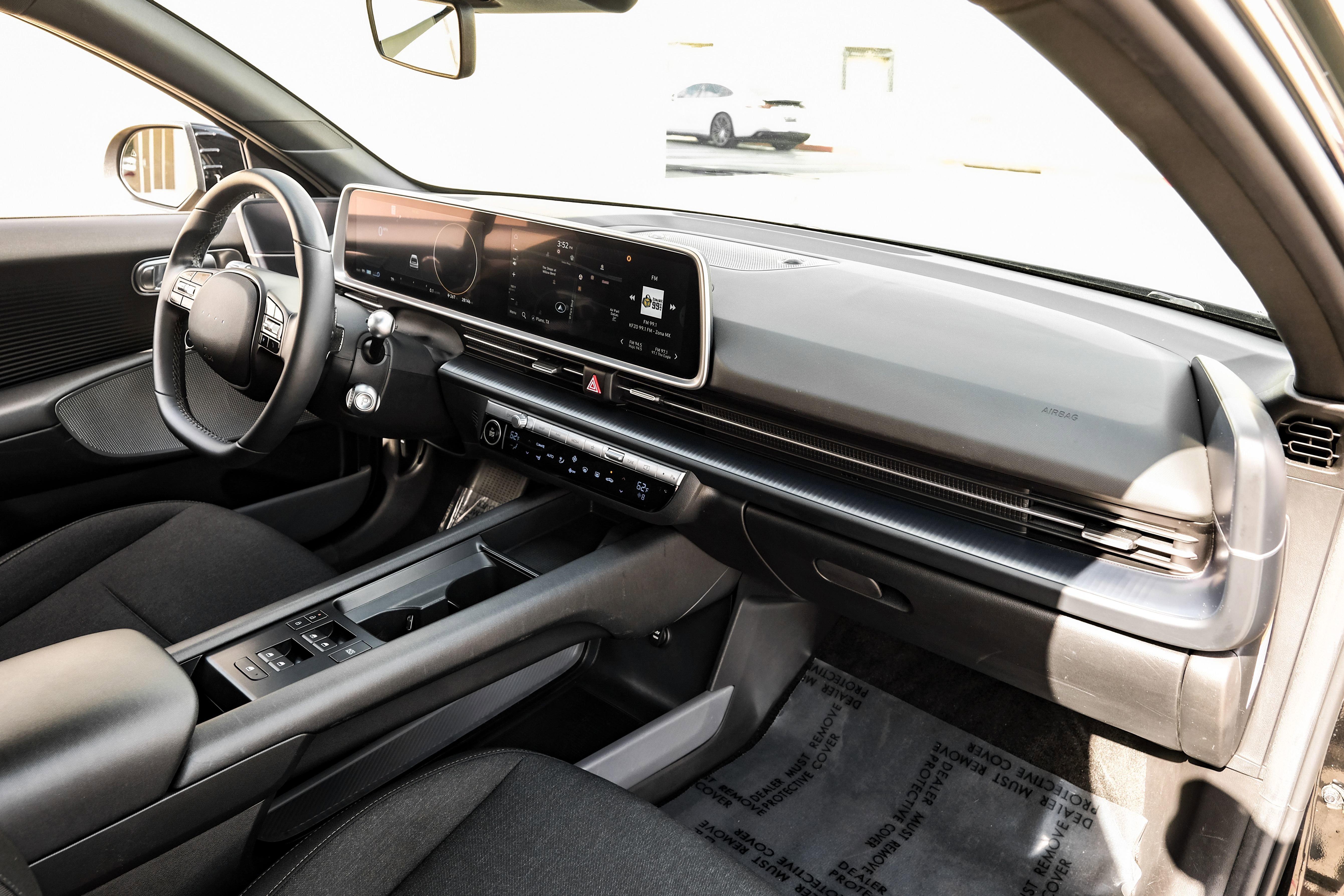 Used 2024 Hyundai Ioniq 6 SE RWD image 11