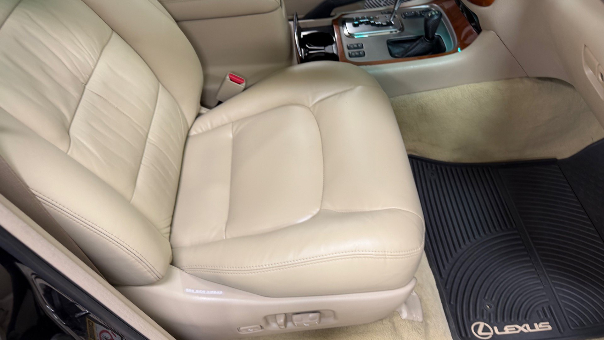 Used 2006 Lexus LX 470 4WD image 19