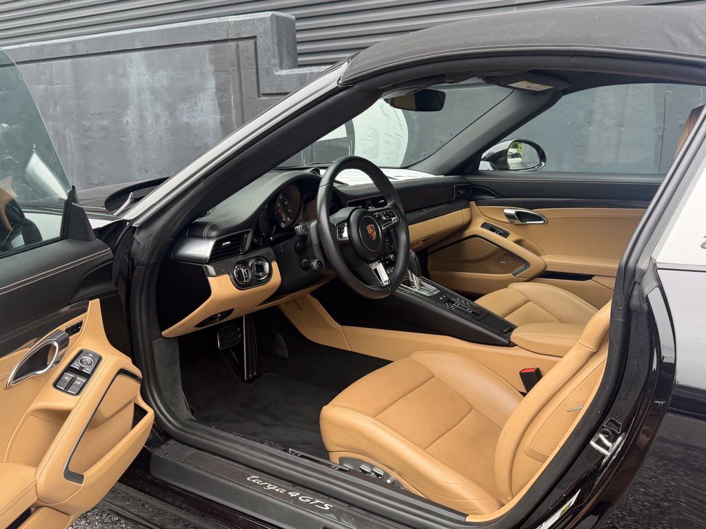 Certified 2018 Porsche 911 Targa 4 GTS AWD/4WD image 15