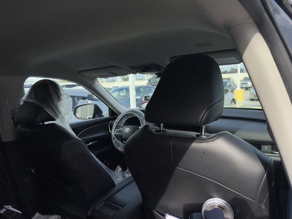 Used 2024 Toyota Grand Highlander XLE image 10