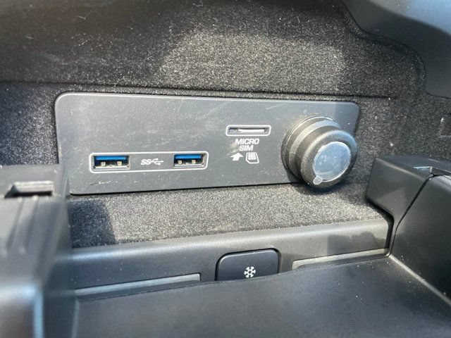 Used 2021 Land Rover Range Rover Sport HST AWD/4WD image 18