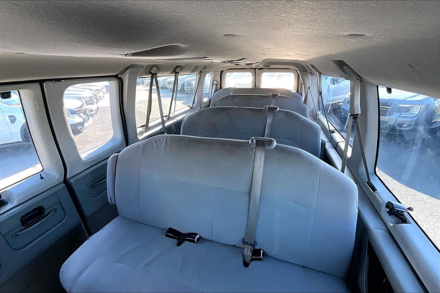 Used 2011 Ford E-350 and Econoline 350 XLT RWD image 29