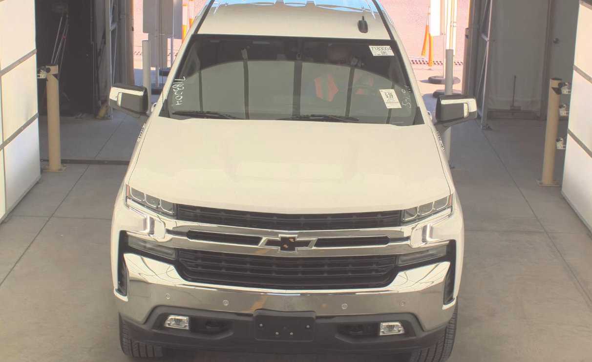 Used 2020 Chevrolet Silverado 1500 LT w/ Convenience Package image 2