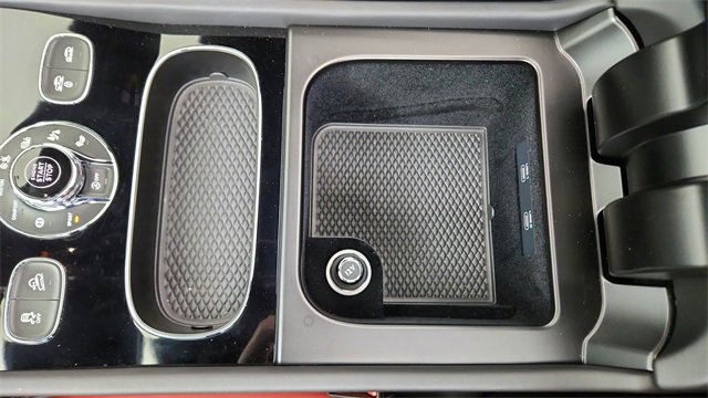 Used 2022 Bentley Bentayga Speed image 48