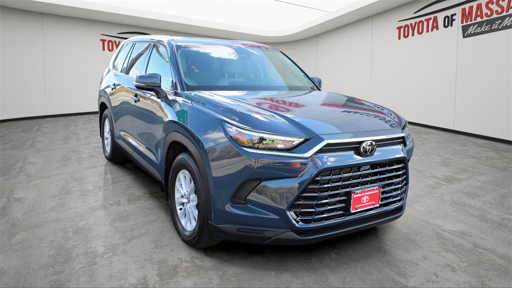 Certified 2024 Toyota Grand Highlander XLE image 6