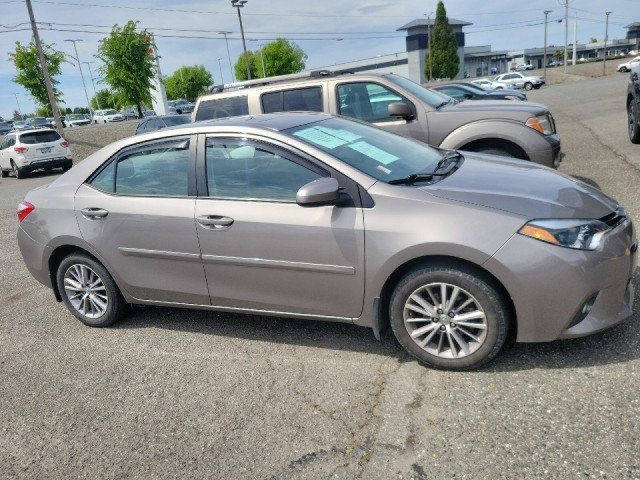 Used 2015 Toyota Corolla LE Premium FWD image 12