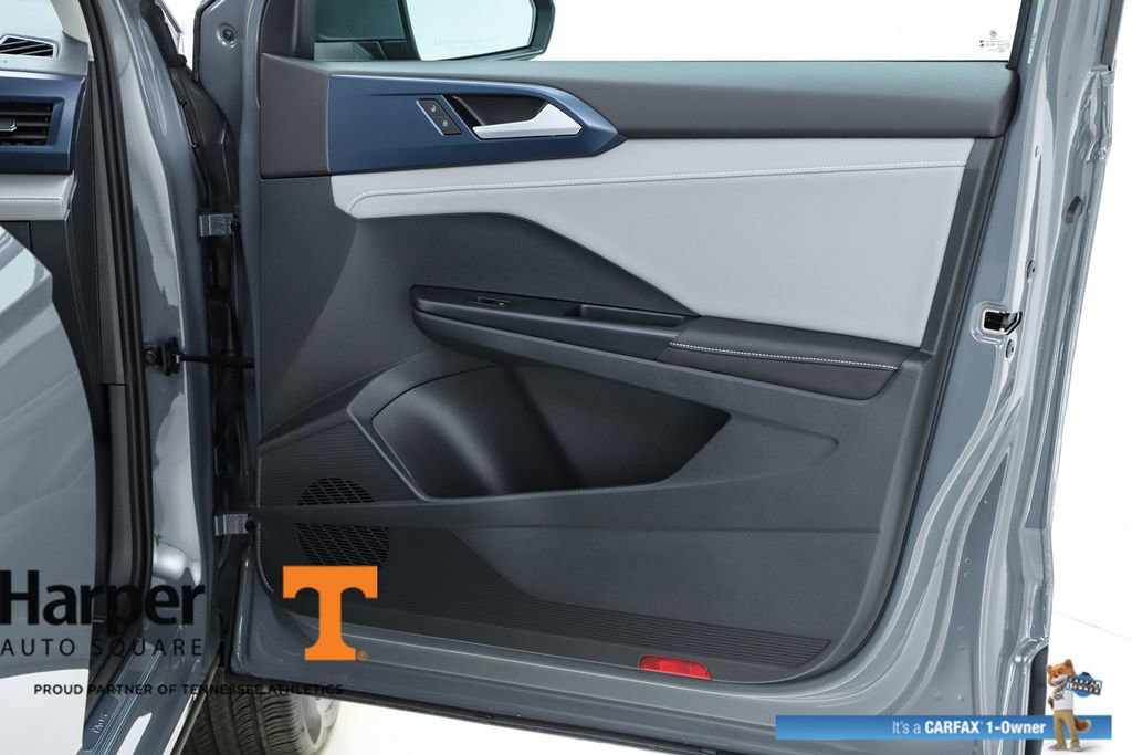 Used 2024 Volkswagen Taos SE image 31