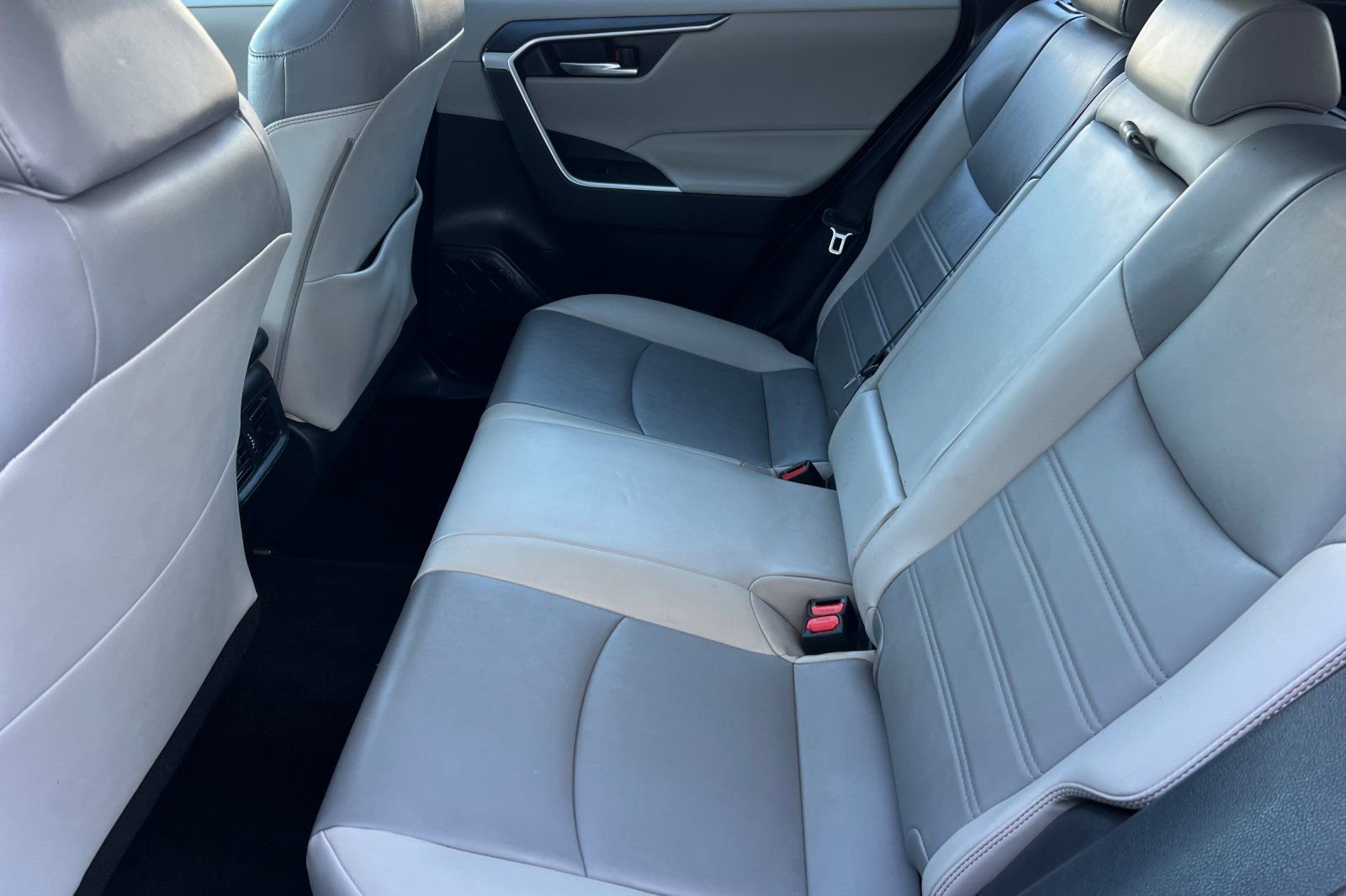 Certified 2022 Toyota RAV4 XLE Premium image 12