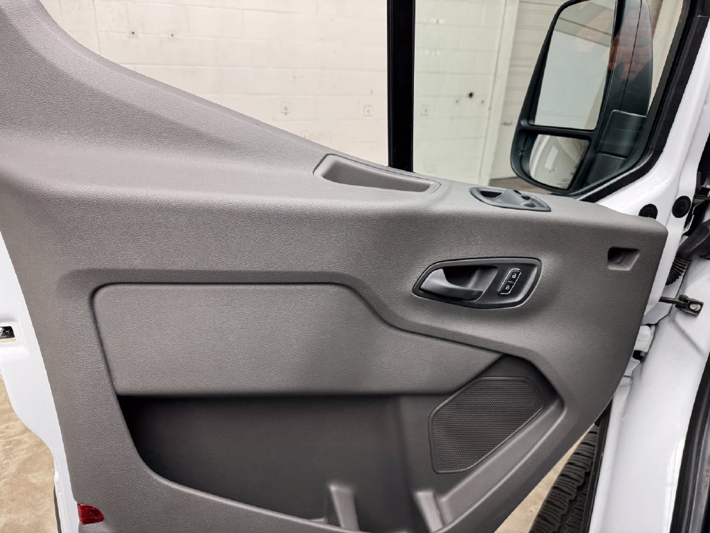 Certified 2025 Ford Transit 250 Low Roof w/ Exterior Upgrade Package RWD image 11