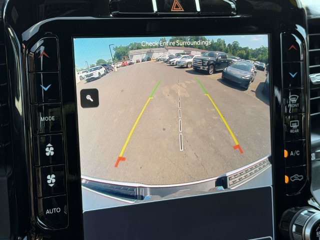 Used 2023 RAM 1500 Laramie AWD/4WD image 3