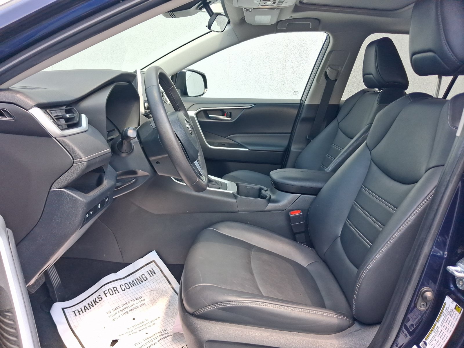 Used 2023 Toyota RAV4 XLE Premium AWD/4WD image 5