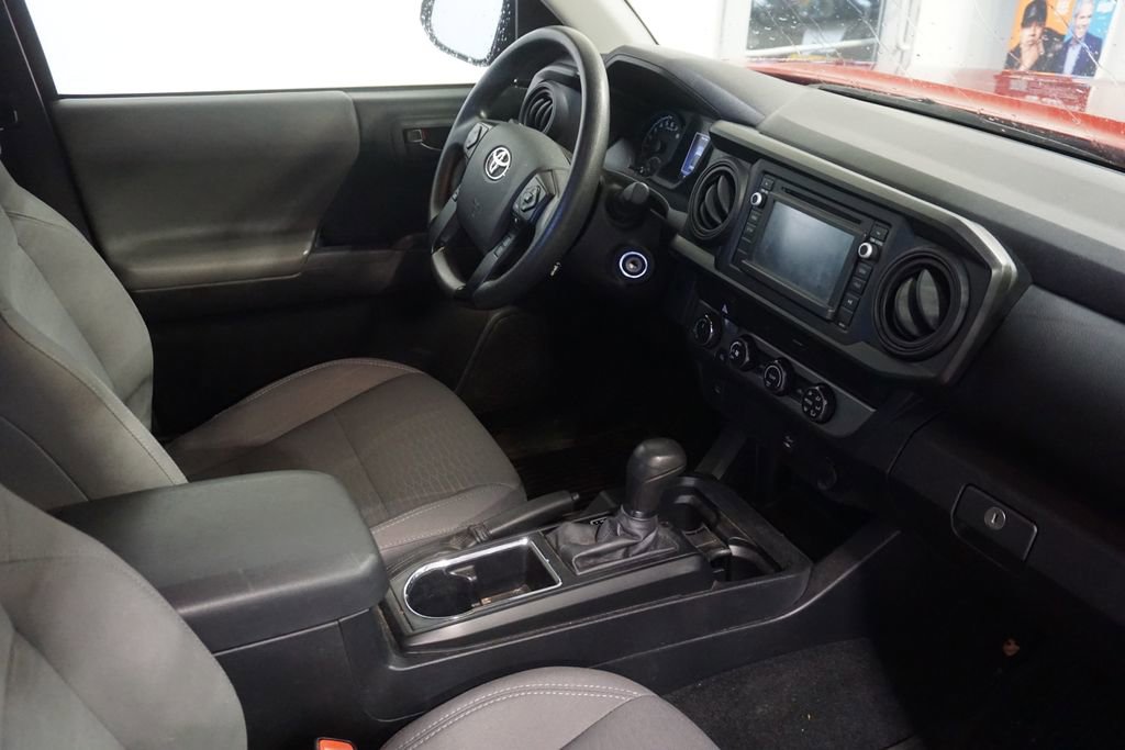 Used 2019 Toyota Tacoma SR AWD/4WD image 17