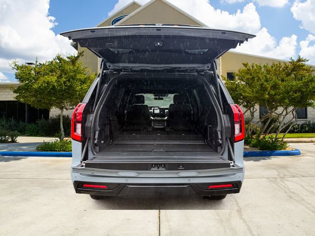 Used 2025 Ford Expedition Tremor AWD/4WD image 6