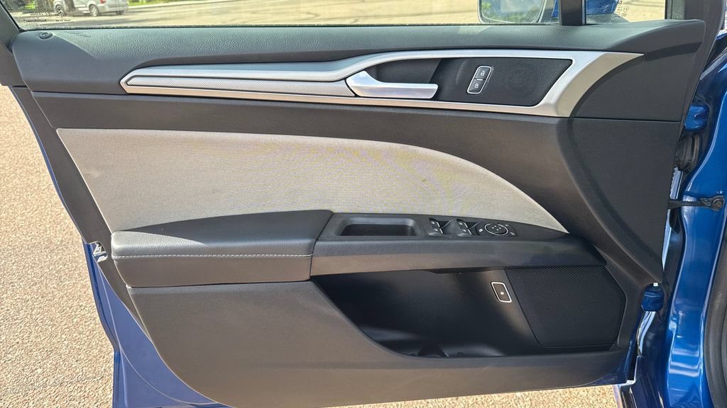 Used 2018 Ford Fusion S FWD image 23