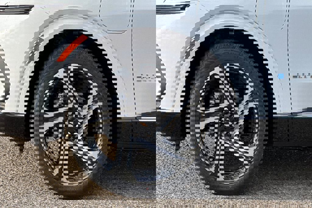 New 2026 Chevrolet Equinox EV LT image 25