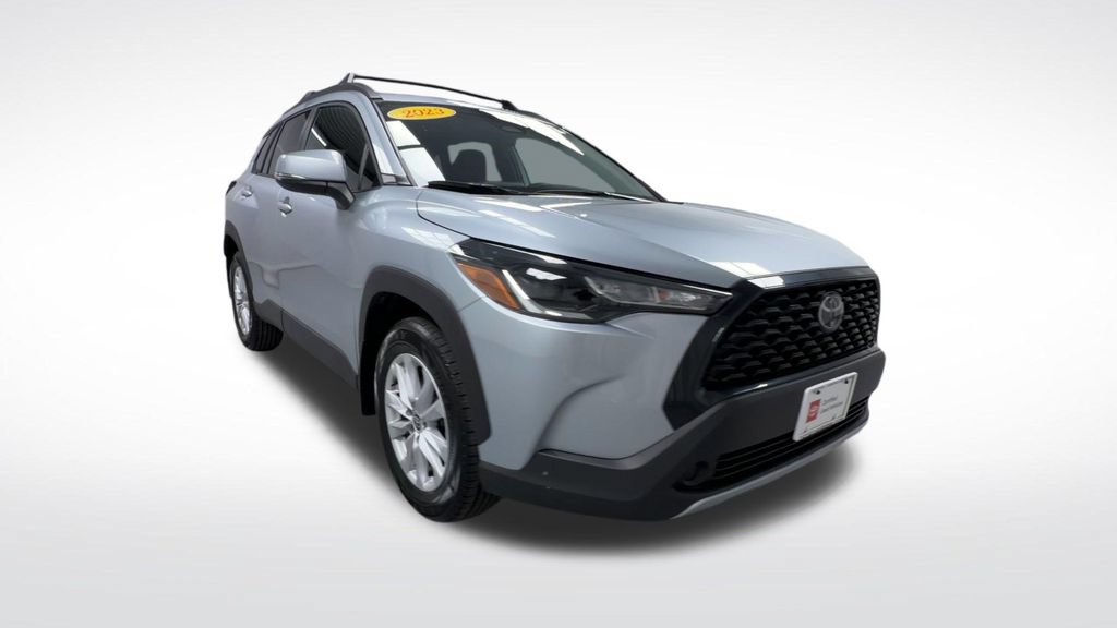Certified 2023 Toyota Corolla Cross LE w/ Moonroof Package AWD/4WD image 2