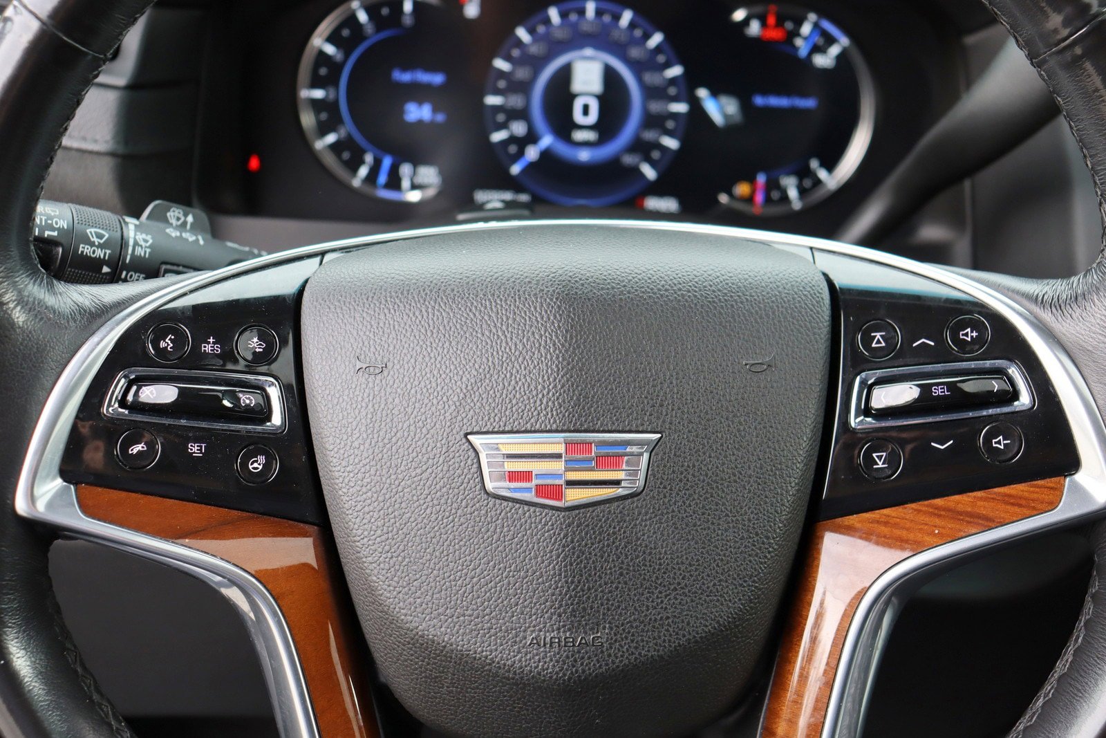 Used 2019 Cadillac Escalade Luxury AWD/4WD image 31