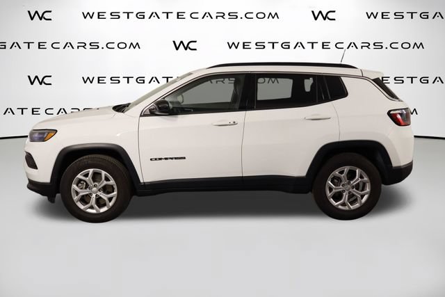 Used 2024 Jeep Compass Latitude AWD/4WD image 5