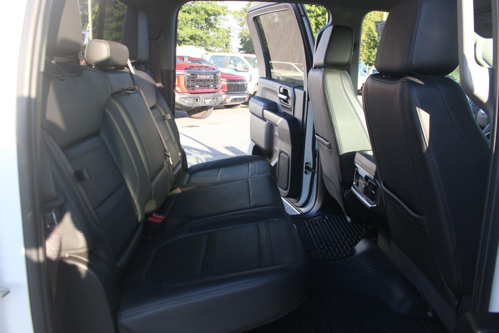Used 2022 GMC Sierra 2500 Denali AWD/4WD image 38