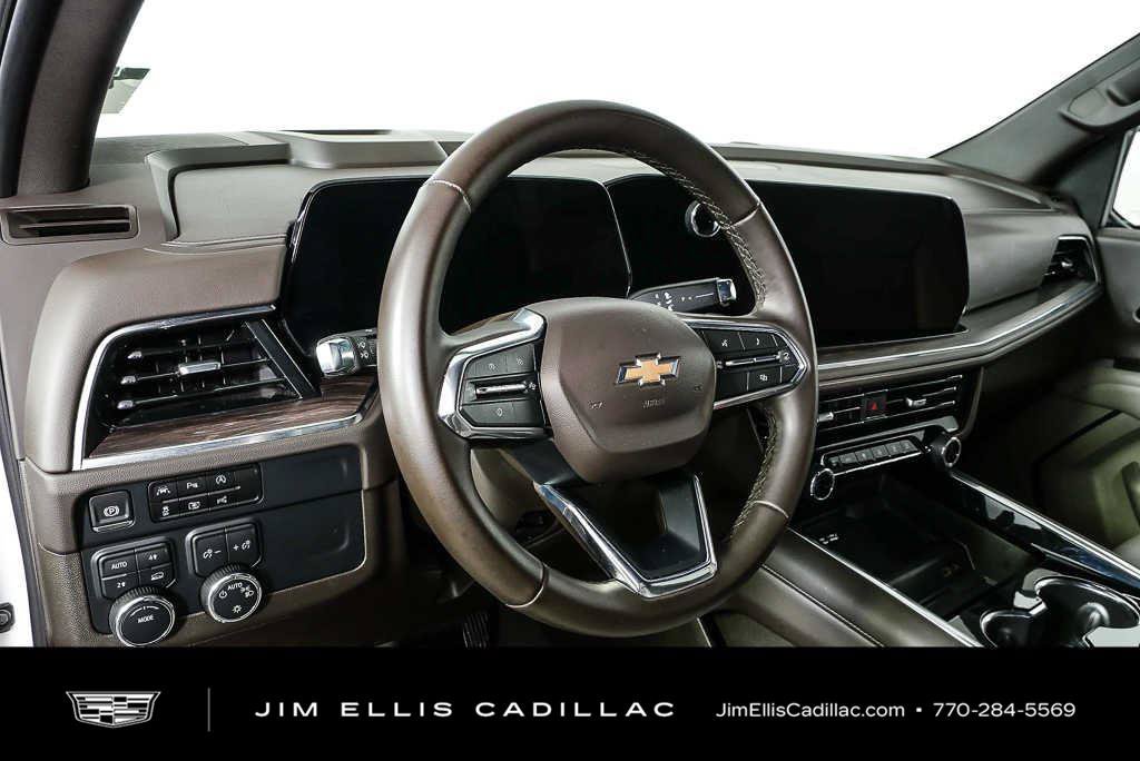 Used 2025 Chevrolet Tahoe LT AWD/4WD image 4