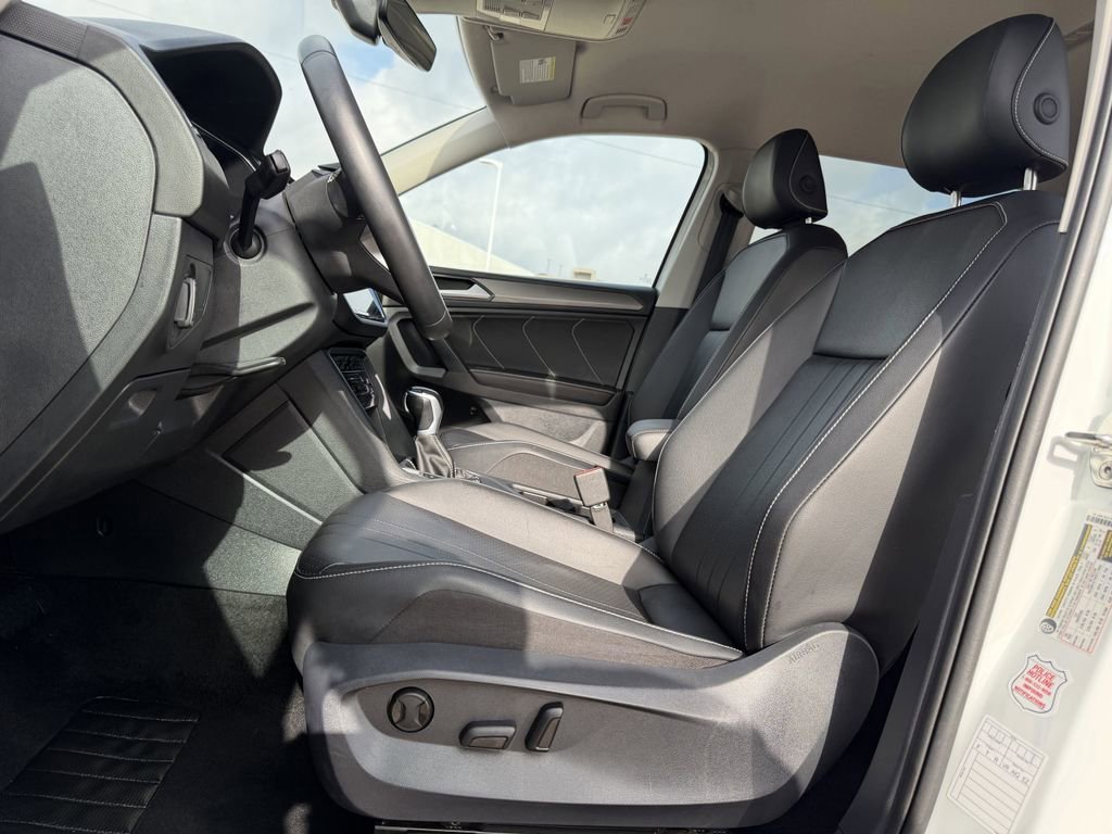 Used 2024 Volkswagen Tiguan SE FWD image 27