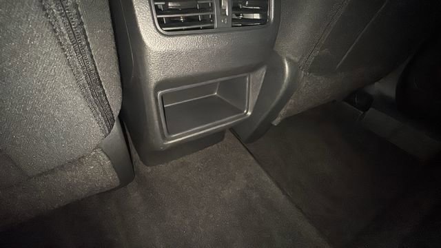 Used 2024 Nissan Rogue S image 26