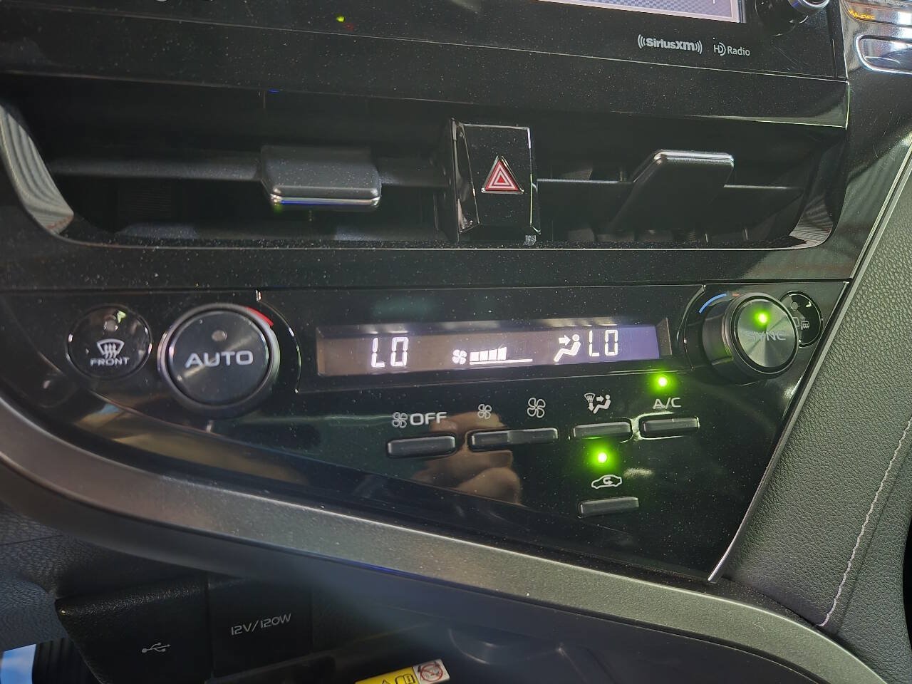 Used 2022 Toyota Camry XSE FWD image 22