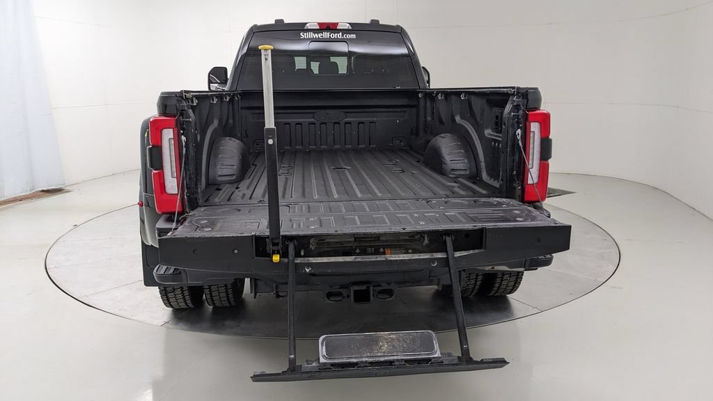 Certified 2024 Ford F450 Platinum w/ FX4 Off-Road Package AWD/4WD image 8