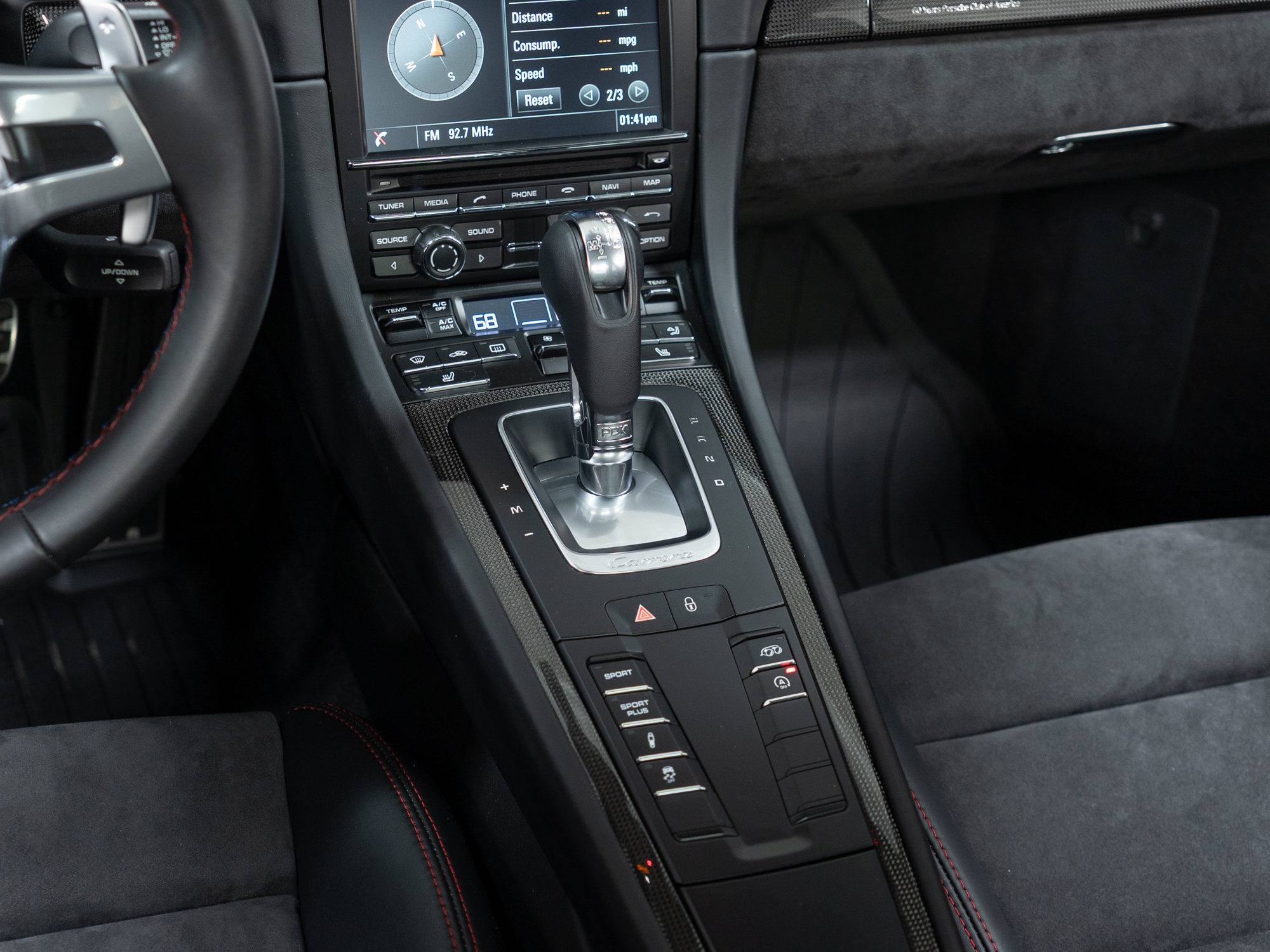 Certified 2016 Porsche 911 Carrera GTS RWD image 33