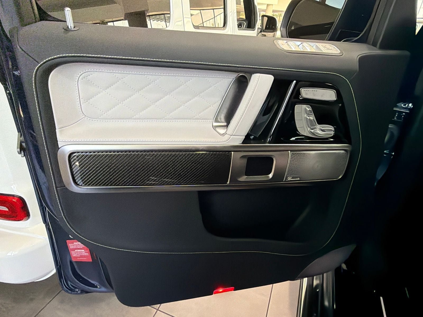 New 2027 Mercedes-Benz G 63 AMG 4MATIC image 9