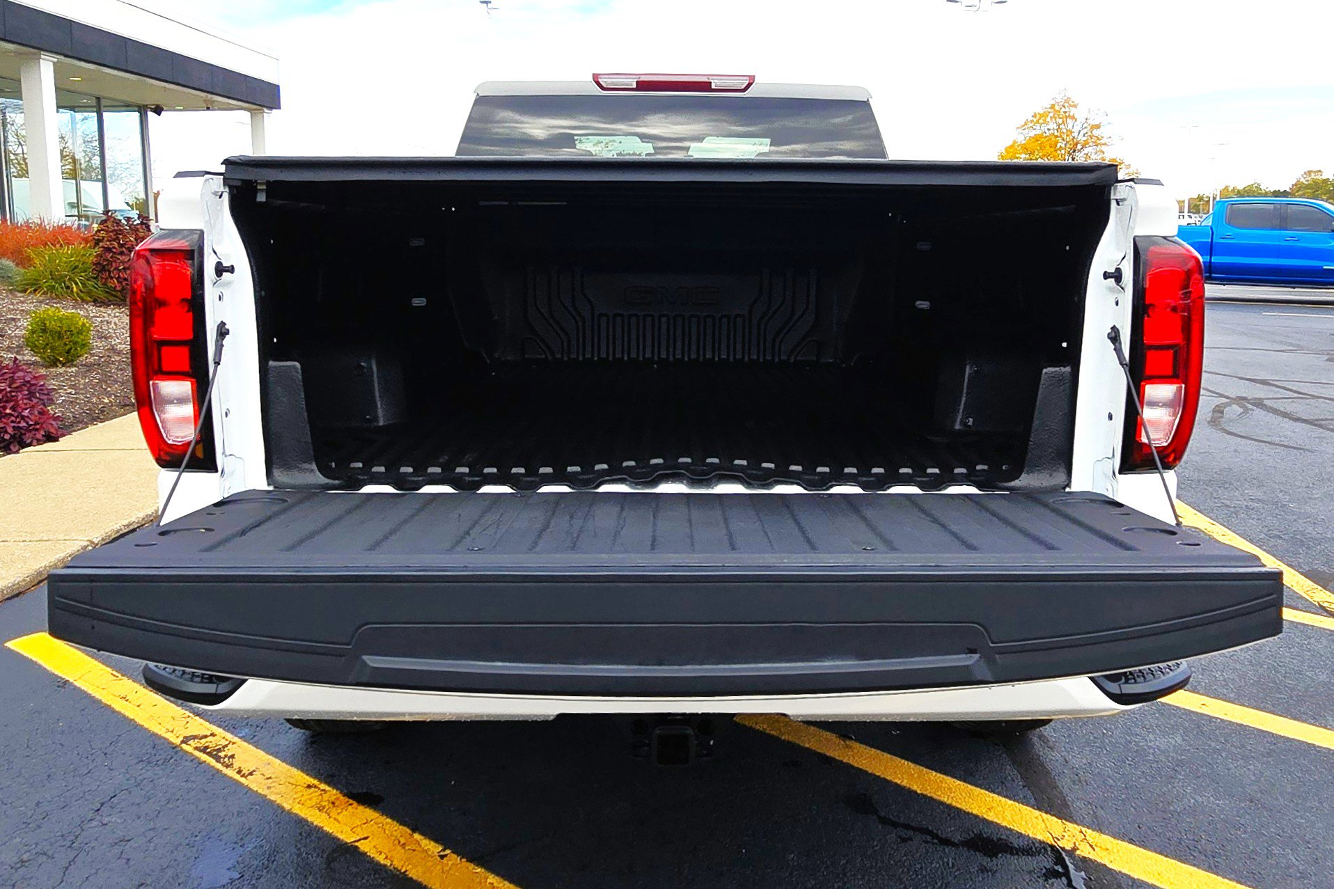 New 2026 GMC Sierra 1500 Elevation image 8