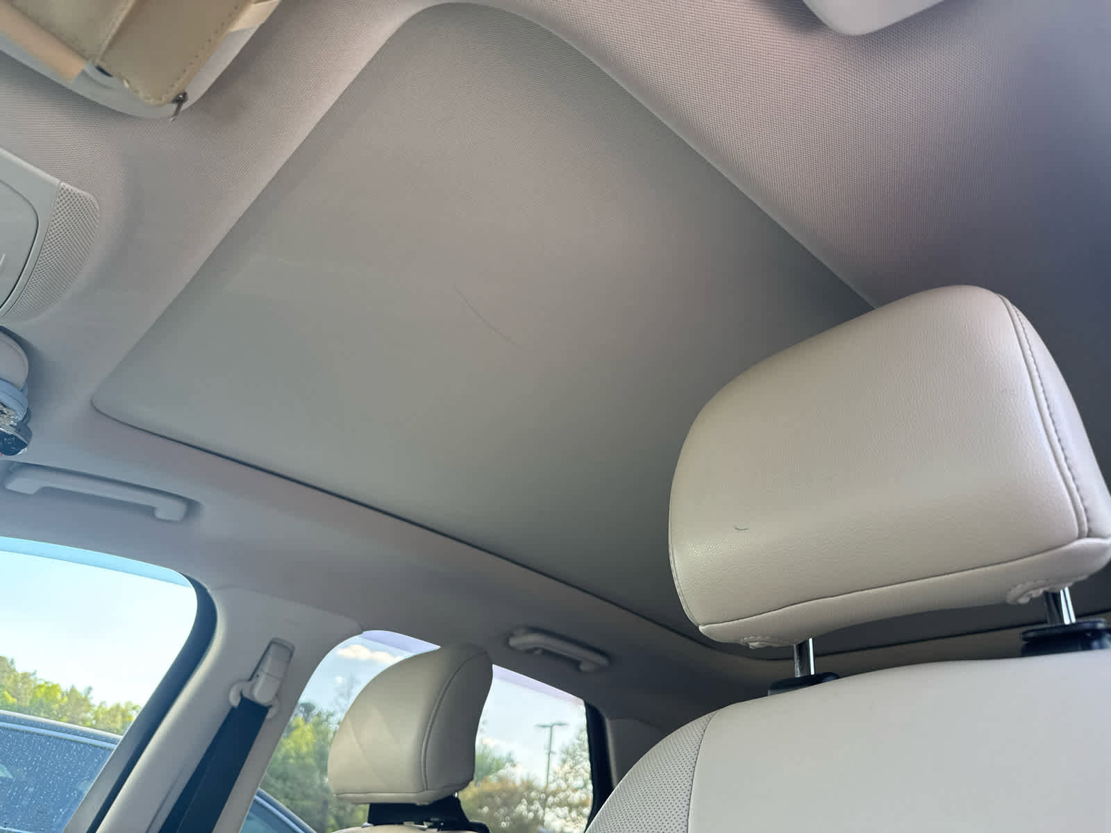 Used 2018 Ford Edge Titanium w/ Equipment Group 301A FWD image 6