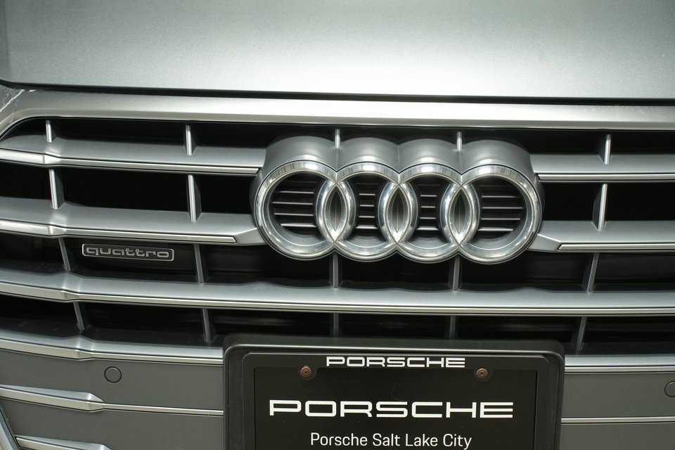 Used 2020 Audi Q5 2.0T Premium Plus w/ Premium Plus Package image 11