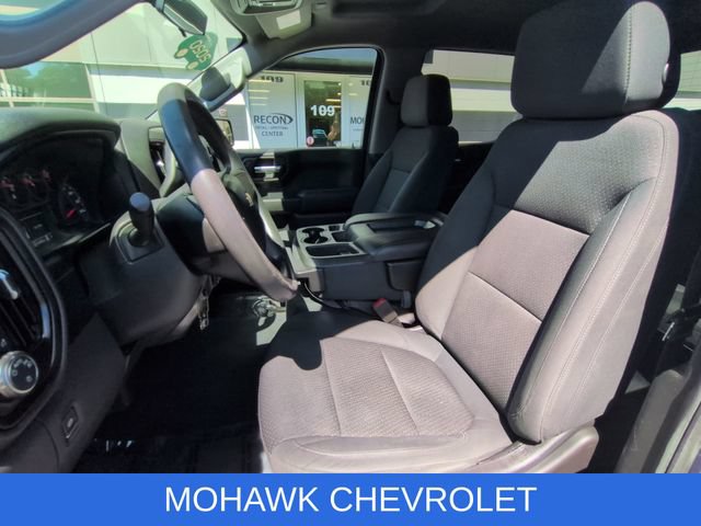 Certified 2020 Chevrolet Silverado 1500 Custom w/ Custom Value Package AWD/4WD image 19