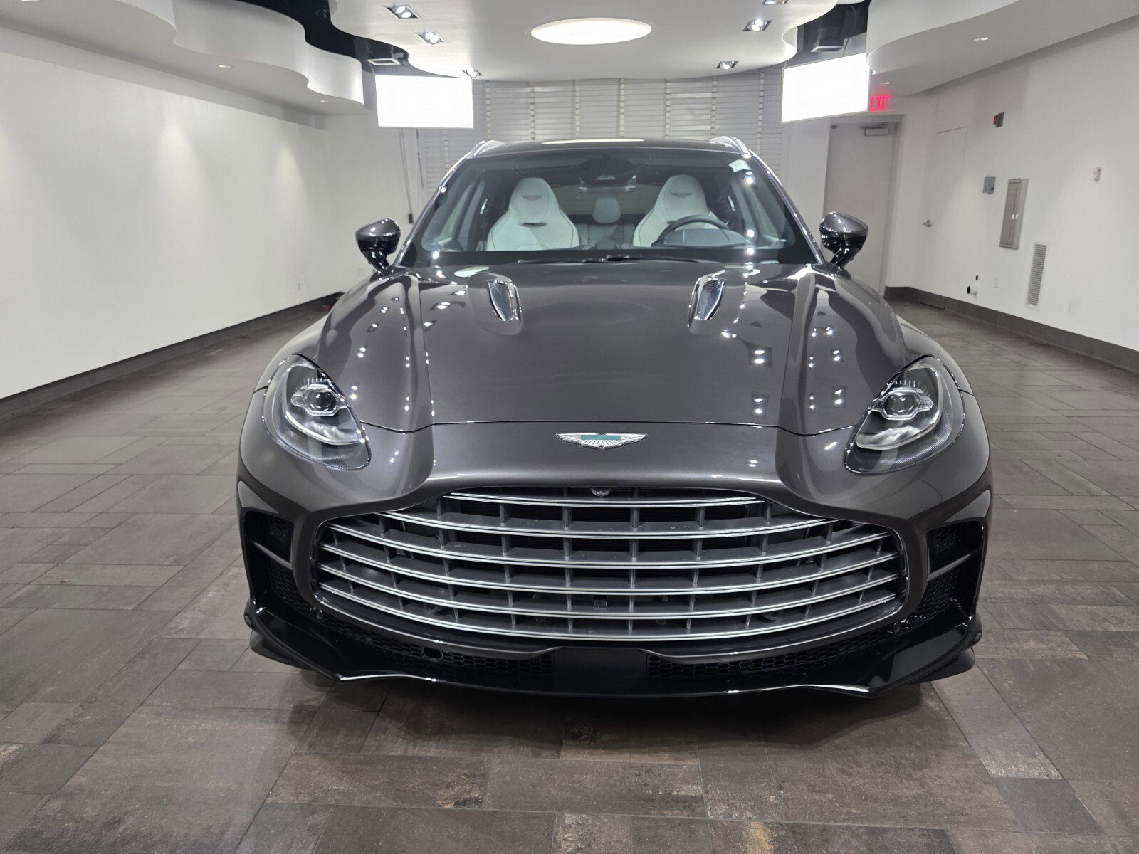 New 2026 Aston Martin DBX 707 image 7