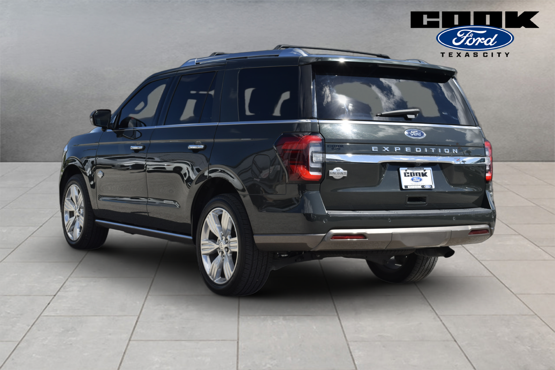 Used 2023 Ford Expedition King Ranch RWD image 4