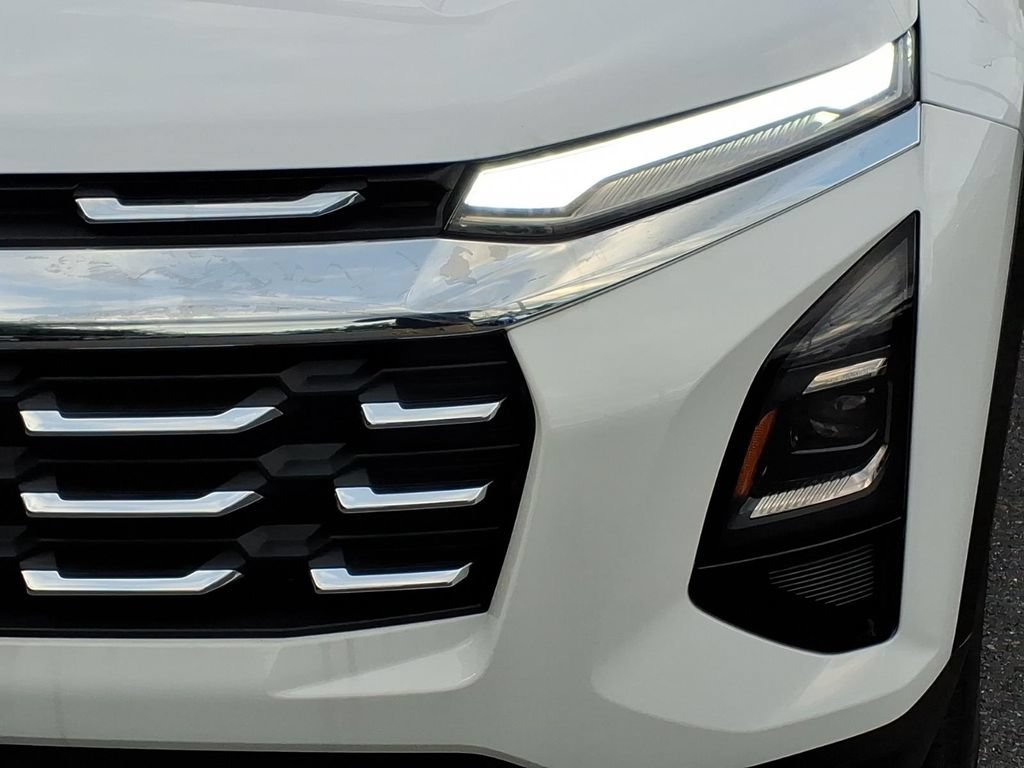 New 2027 Chevrolet Equinox LT FWD image 8