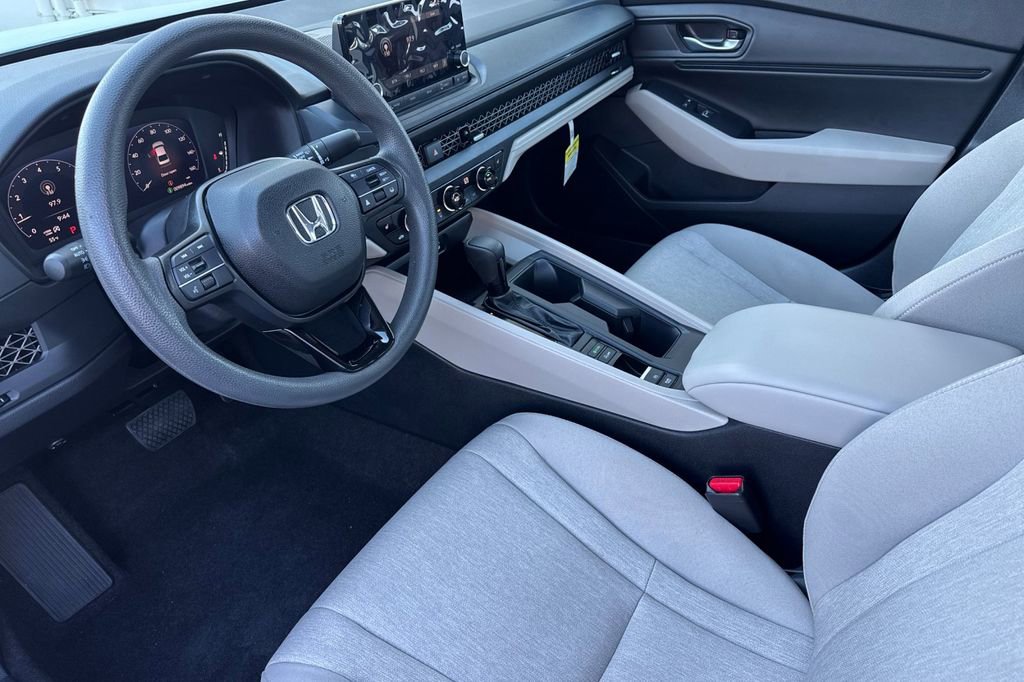 Used 2024 Honda Accord EX image 9