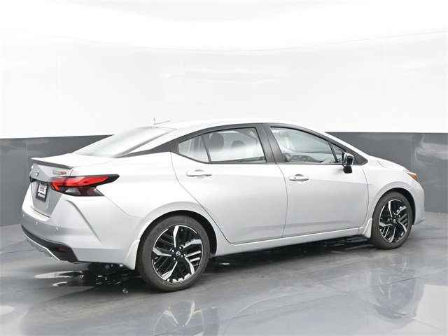 New 2025 Nissan Versa SR w/ Trunk Package image 6
