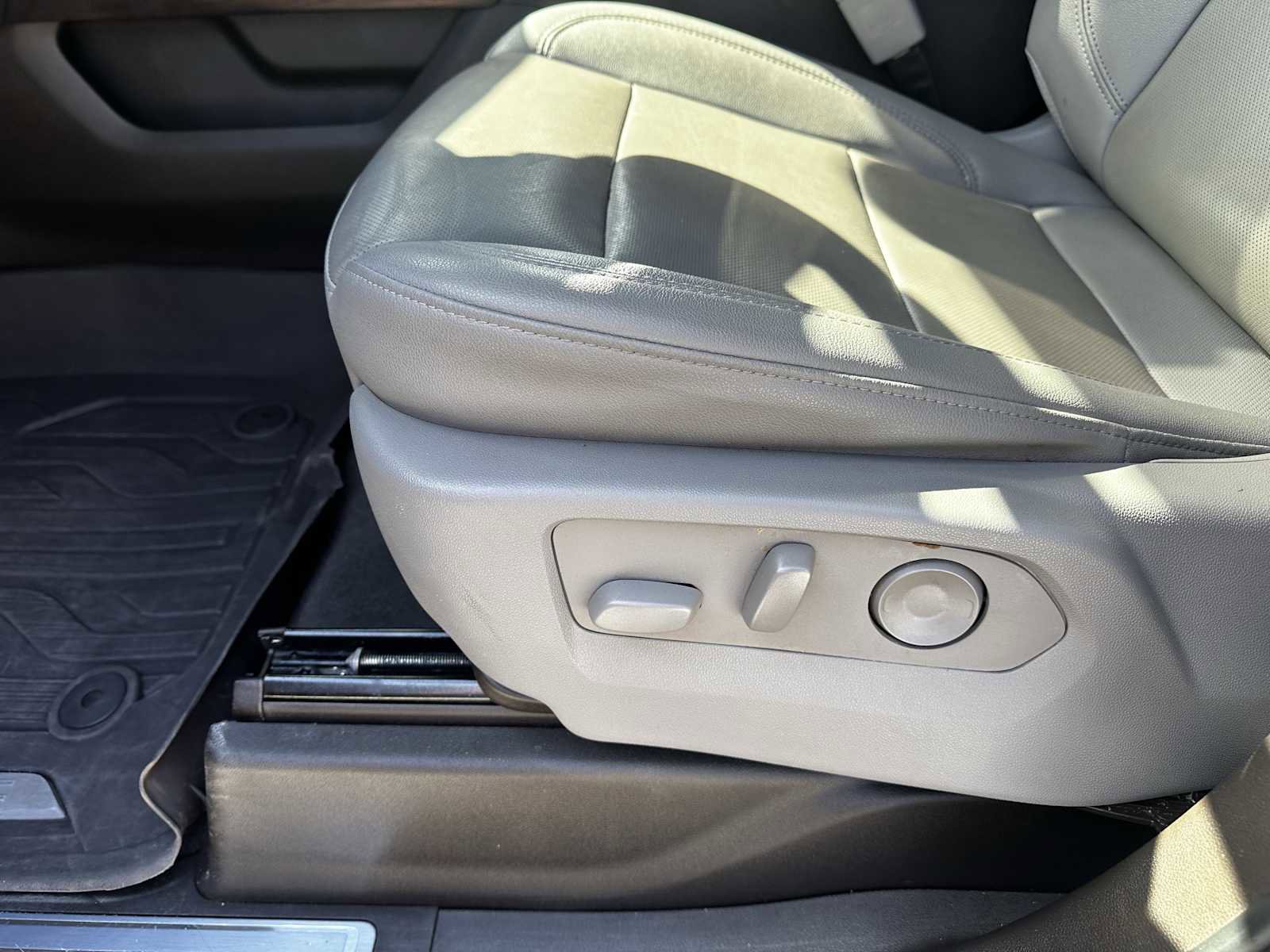 Used 2023 GMC Sierra 1500 SLT w/ SLT Premium Package image 26