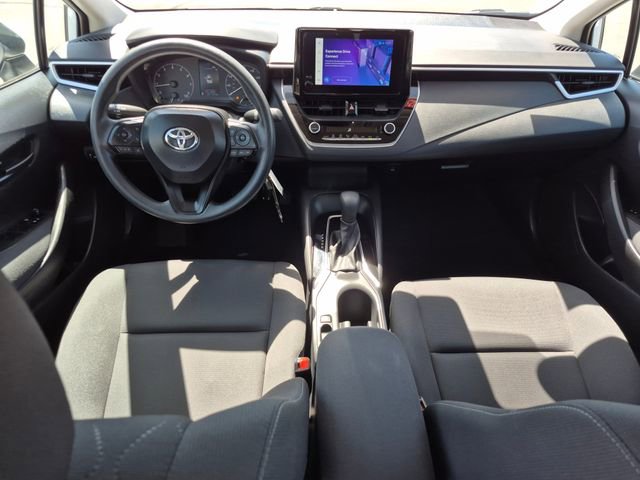Used 2025 Toyota Corolla LE image 16