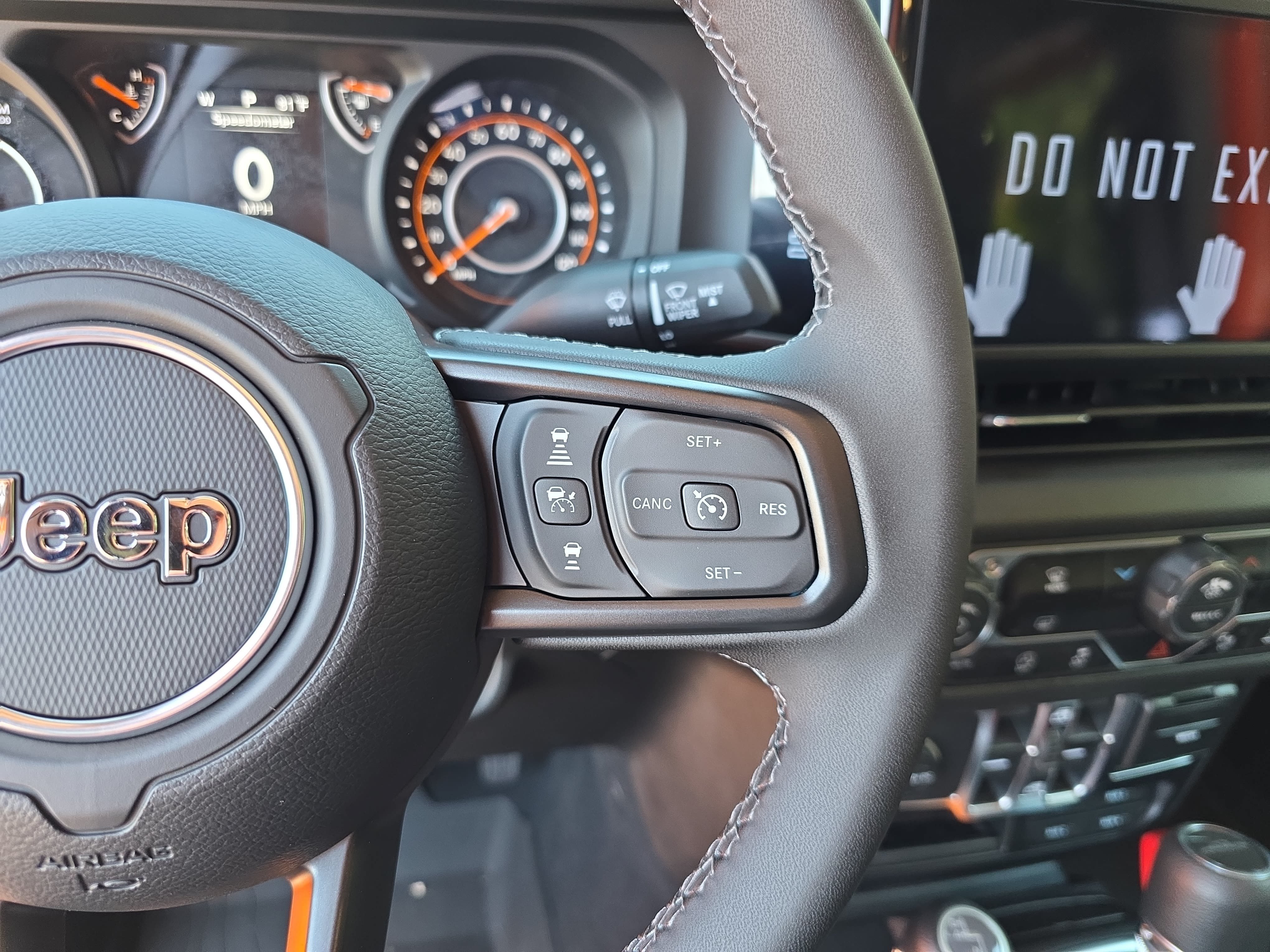 New 2026 Jeep Gladiator Sport AWD/4WD image 15