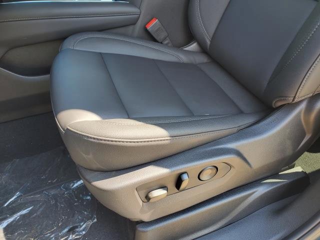 New 2026 Chevrolet Suburban Z71 w/ Comfort Package image 18