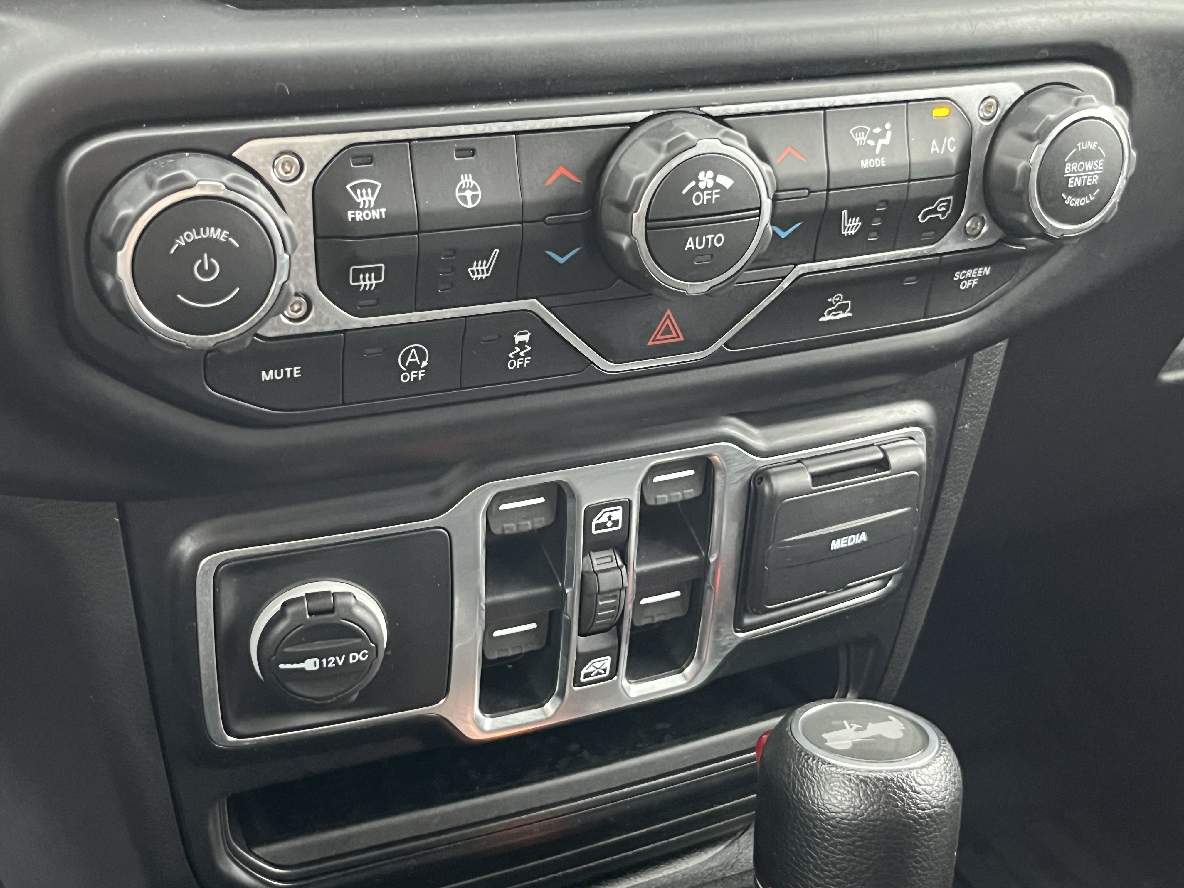 Used 2021 Jeep Wrangler Unlimited Sport AWD/4WD image 30