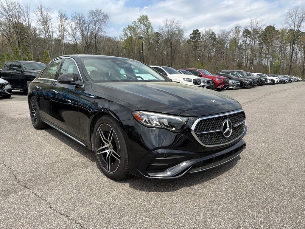 Used 2025 Mercedes-Benz E 350 4MATIC Sedan image 1