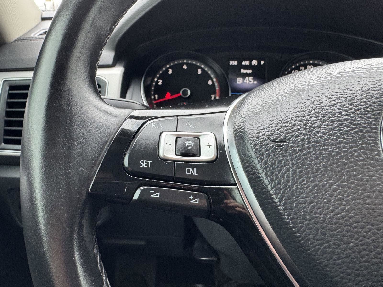 Used 2018 Volkswagen Atlas SE image 20