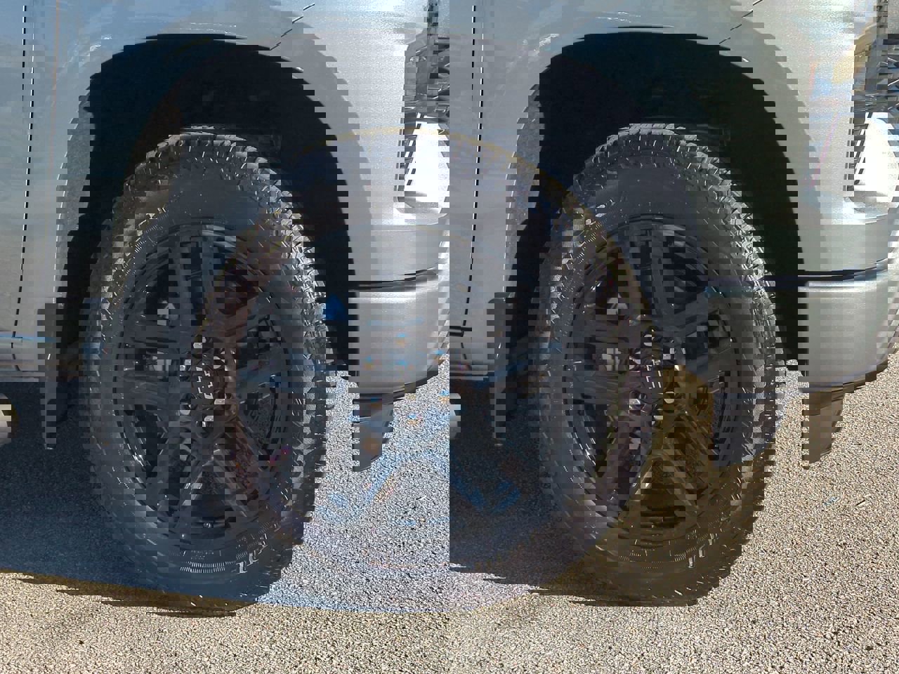 Used 2025 Chevrolet Silverado 1500 Custom w/ Turbomax Blackout Package image 10