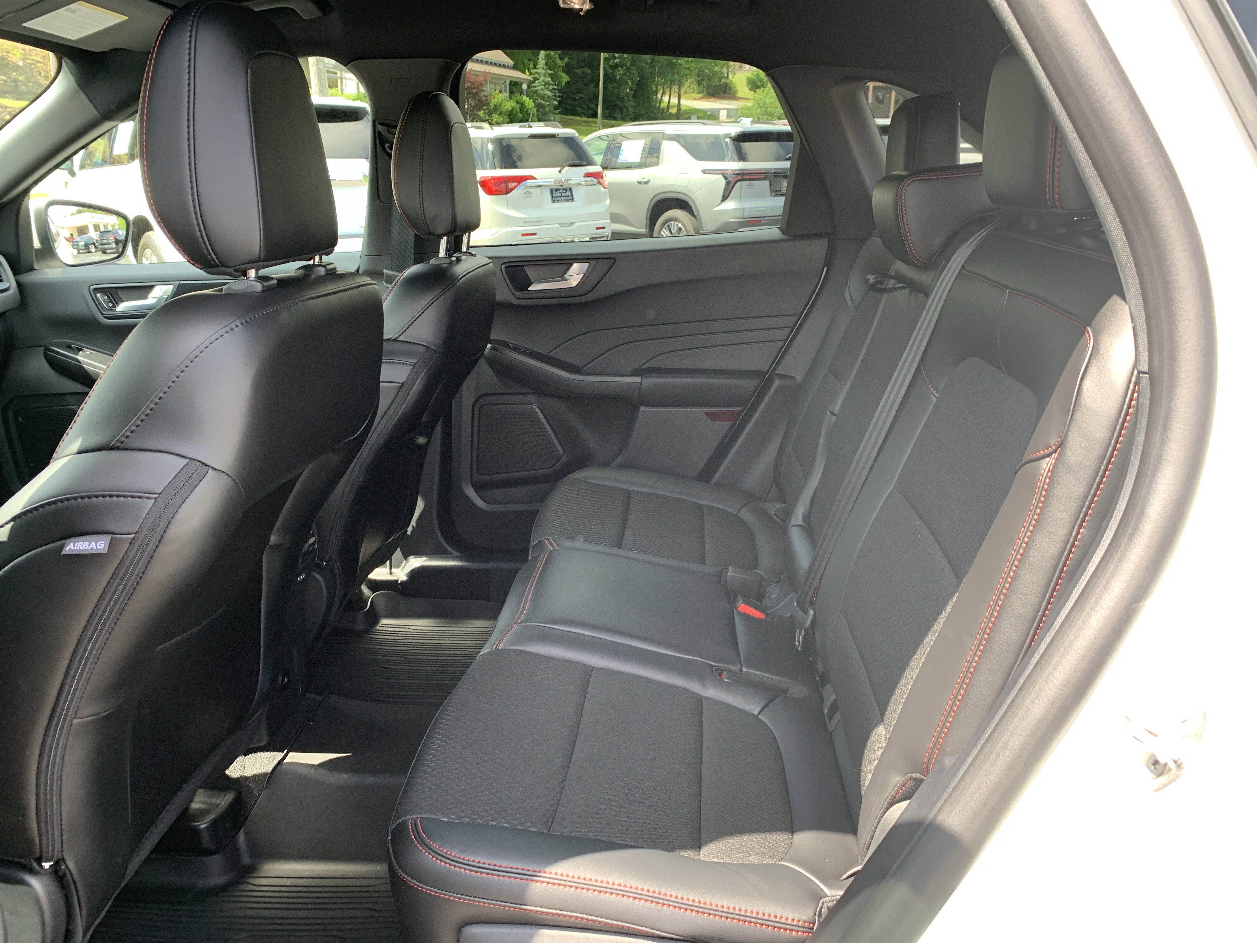 Used 2025 Ford Escape ST-Line Elite AWD/4WD image 28