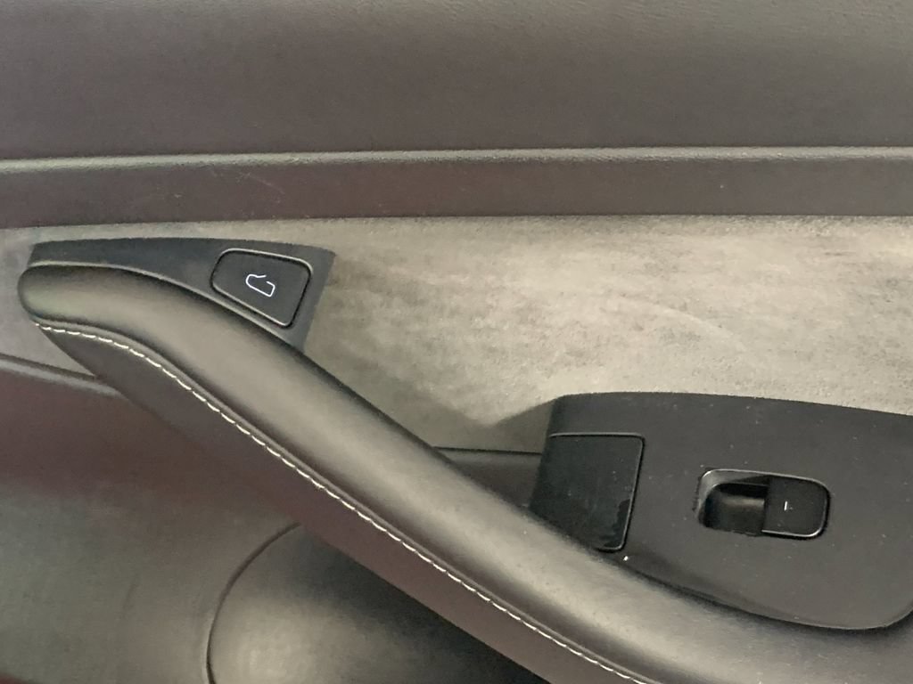 Used 2021 Tesla Model 3 Standard Range RWD image 34