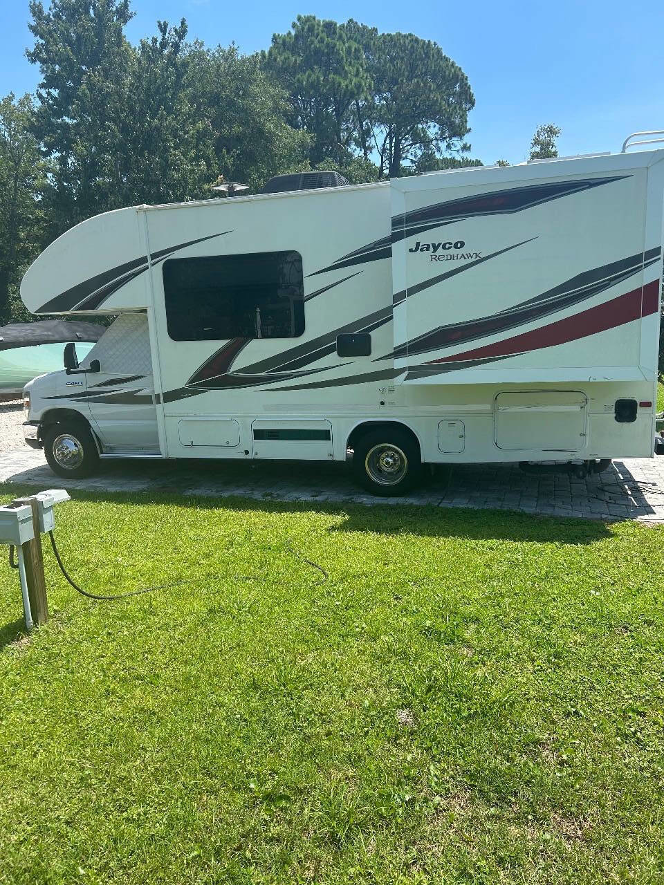 Used 2017 Ford E-450 and Econoline 450 Super Duty w/ Motorhome Prep Package image 4